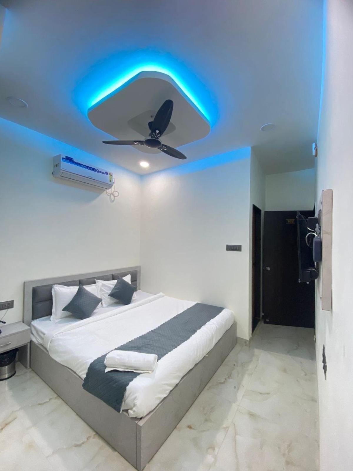 Hotel Sky City Nágpur Kültér fotó